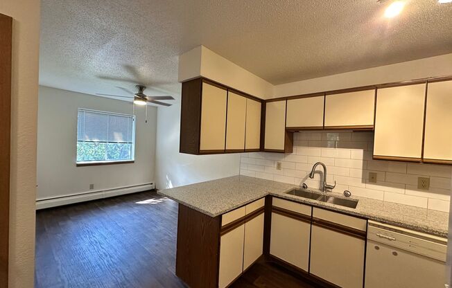 2 beds, 2 baths, 1,097 sqft, $1,475, Unit 44-308