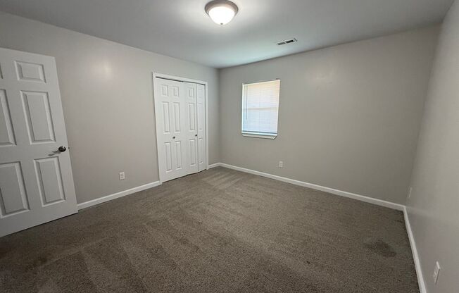 2 beds, 1 bath, 920 sqft, $910, Unit 4956 Tippecanoe