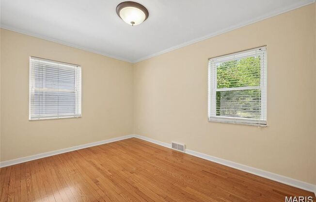 3 beds, 1 bath, 1,292 sqft, $1,900, Unit Tesson ferry Road- 9743