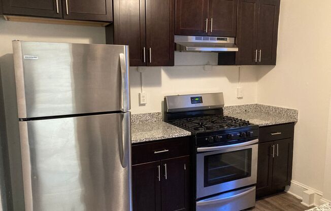 2 beds, 1 bath, 764 sqft, $1,399, Unit 1301-06