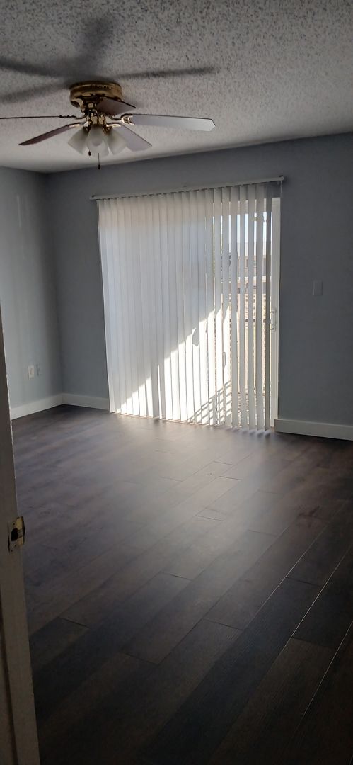 3 beds, 2 baths, 1,200 sqft, $1,500, Unit 239