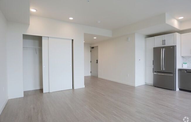 Studio, 1 bath, 599 sqft, $1,650, Unit 302