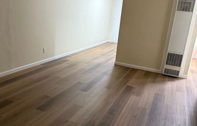 Charming Apartments with Courtyard and Private Parking