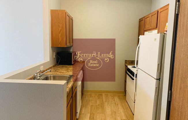 1 bed, 1 bath, 650 sqft, $1,050, Unit 2103