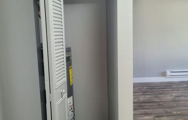 2 beds, 1 bath, 695 sqft, $1,250, Unit 505 D2