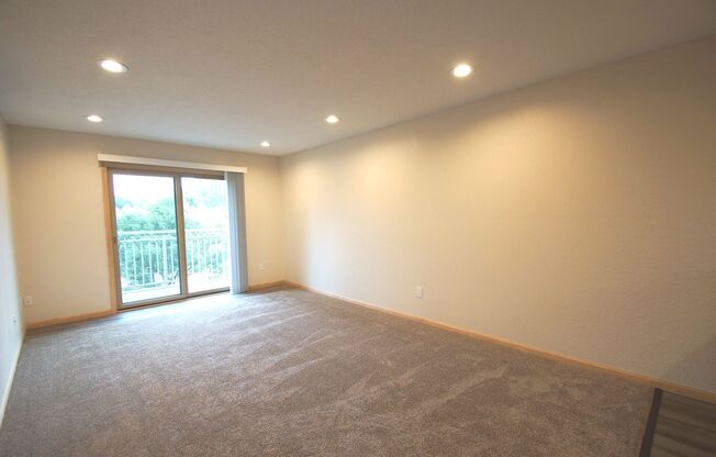 1 bed, 1 bath, 780 sqft, $1,334, Unit 302