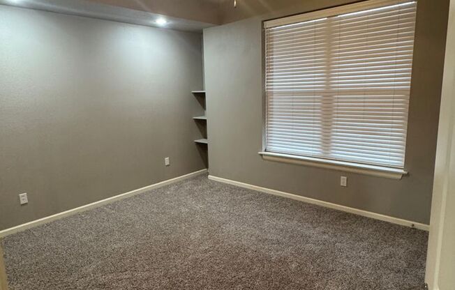 2 beds, 2 baths, $1,150, Unit Walnut A103