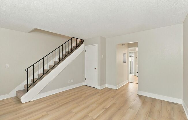 2 beds, 1.5 baths, 900 sqft, $1,645, Unit 6515