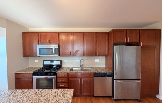 2 beds, 1 bath, 1,018 sqft, $2,250, Unit 506