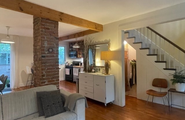 105 PLEASANT ST