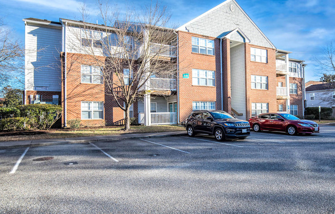 Apartments exterior at Hampstead Heath Luxury Homes in Hampton VA
