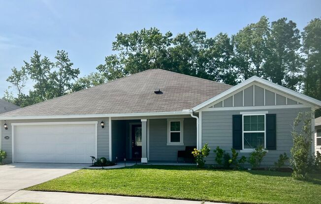 Spacious 3-Bedroom Home with Bonus Room – Modern Living & Prime Location!