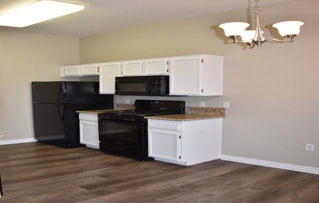 2 beds, 2 baths, $1,695