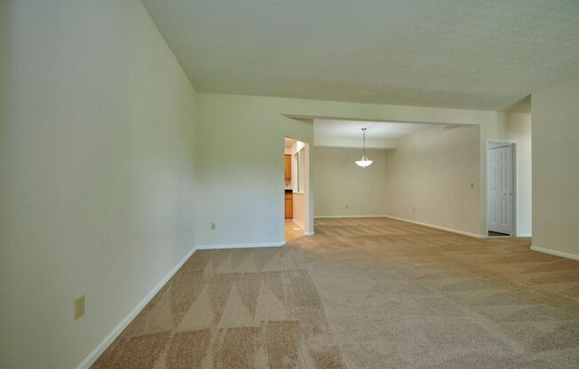 2 beds, 2 baths, 1,556 sqft, $2,100, Unit 7102