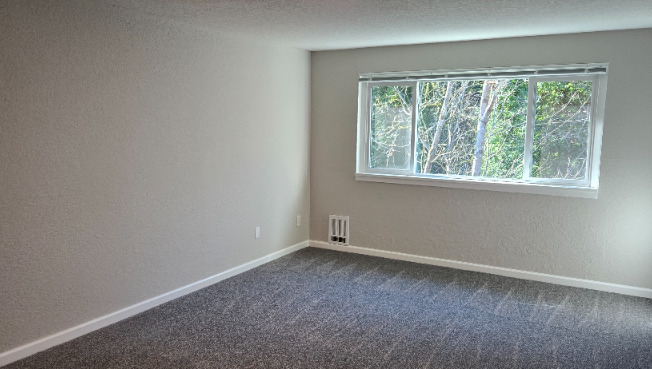 1625 S KENT DES MOINES RD