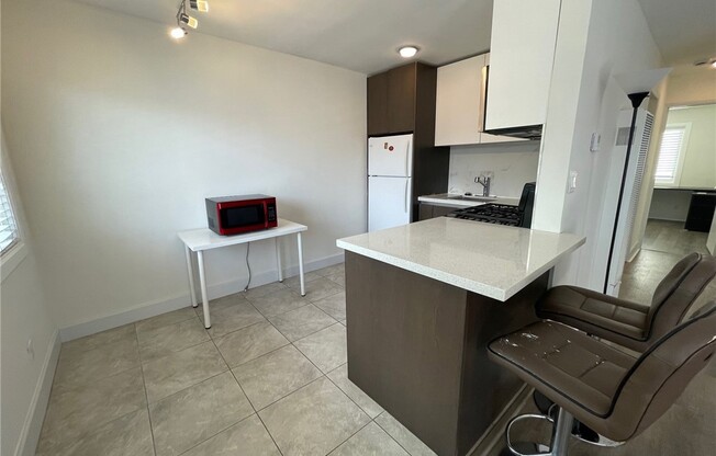 2 beds, 1 bath, 900 sqft, $2,900, Unit 7