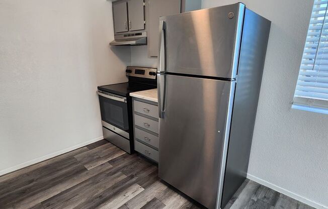 1 bed, 1 bath, 800 sqft, $999