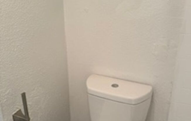 1 bed, 1 bath, 750 sqft, $925, Unit 6713