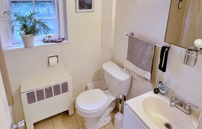 731 Melon Pl Unit B