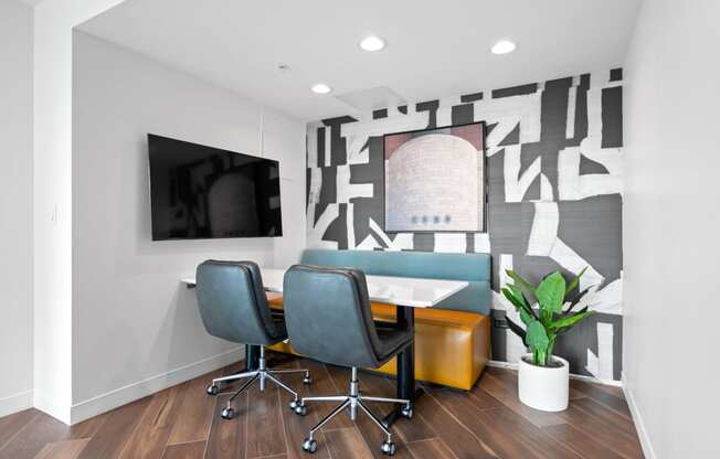 Co-working conference space at Shoreham and Tides Apartments, Chicago