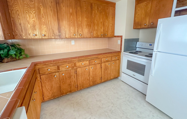 2 beds, 2 baths, $2,095, Unit Unit 500