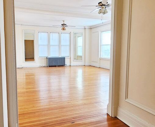 2 beds, 1 bath, 1,050 sqft, $1,850, Unit 806