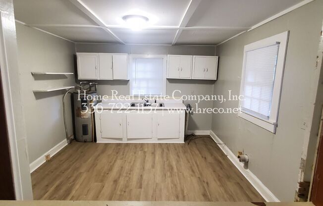 2 beds, 1 bath, $895