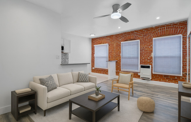 Studio, 1 bath, 490 sqft, $1,420, Unit 307