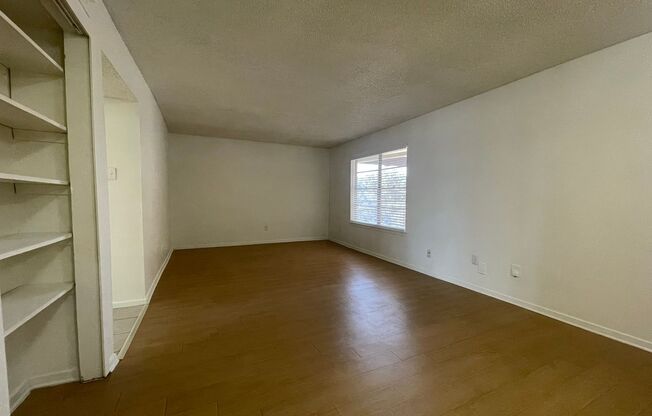 2 beds, 1 bath, 900 sqft, $1,250, Unit ELP2202-333