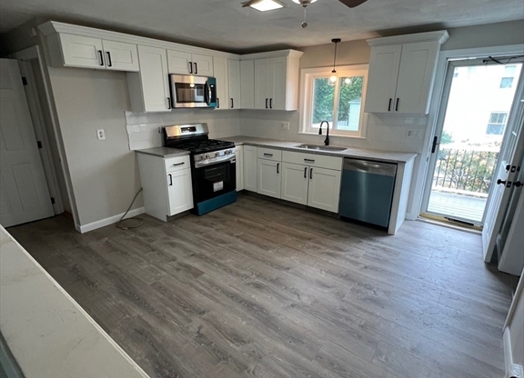 103 E FOSTER