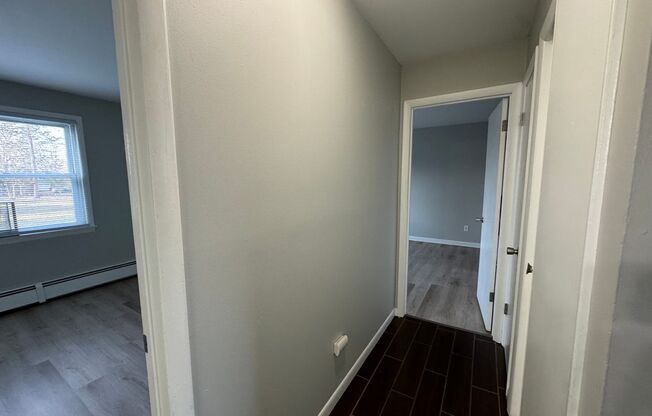 2 beds, 1 bath, 750 sqft, $1,495, Unit 102B