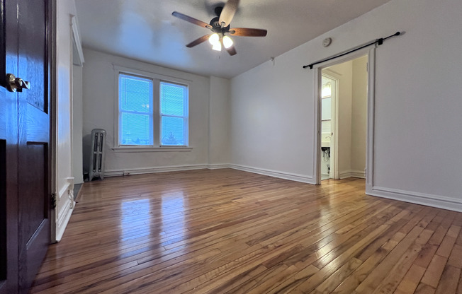Studio, 1 bath, 400 sqft, $865, Unit 304