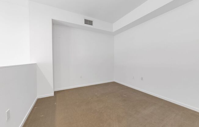 1 bed, 1 bath, 733 sqft, $3,900, Unit 616