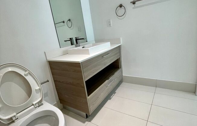 1 bed, 1 bath, $3,450, Unit Unit #4107