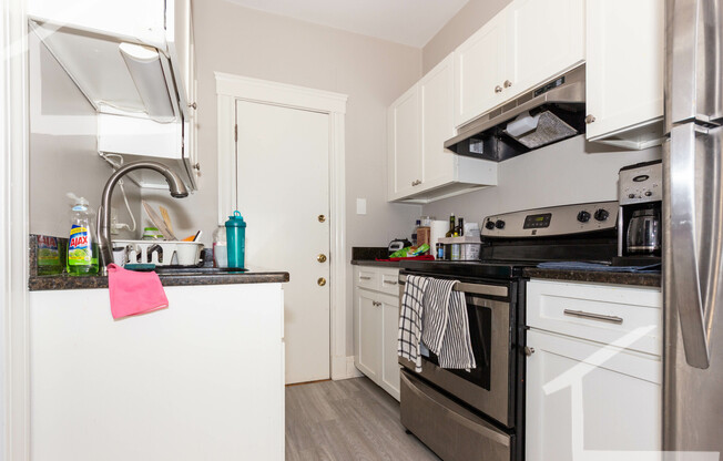 2 Sutherland Rd Apt 1