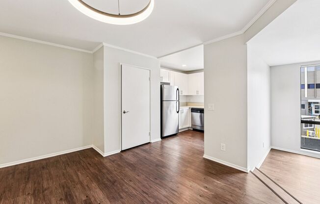 1 bed, 1 bath, 850 sqft, $2,348, Unit 104