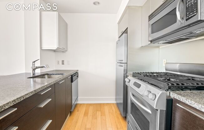 1 bed, 1 bath, 667 sqft, $4,300, Unit 17E