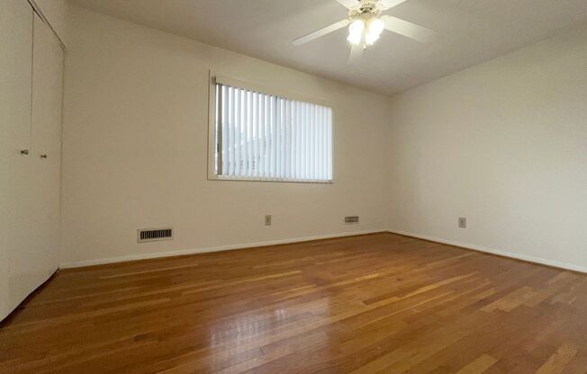 2 beds, 1 bath, 800 sqft, $1,450, Unit 2709-2D