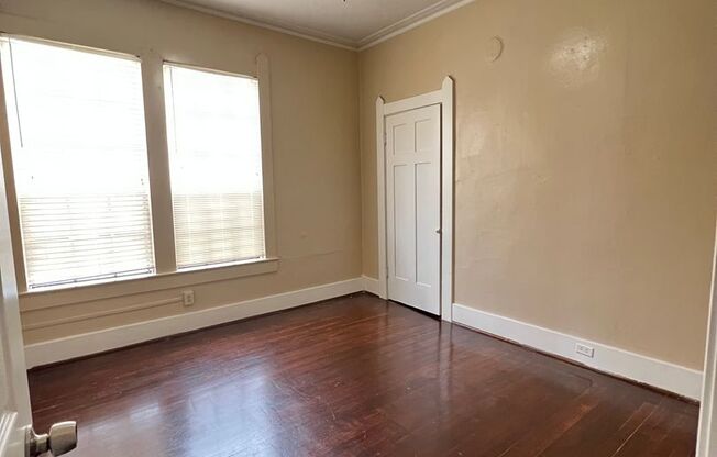 3 beds, 1 bath, 1,166 sqft, $950, Unit #1