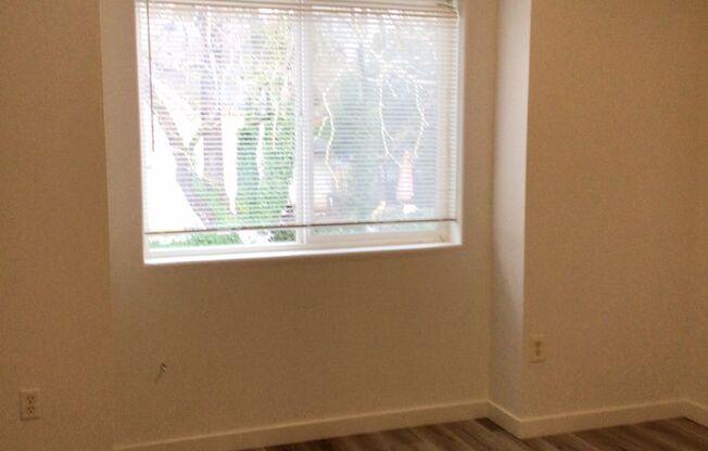 Washougal 2 Bedroom Townhome