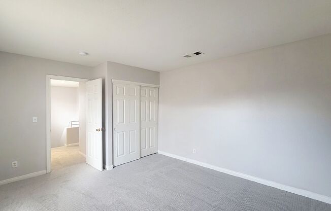 3 beds, 2.5 baths, $1,700