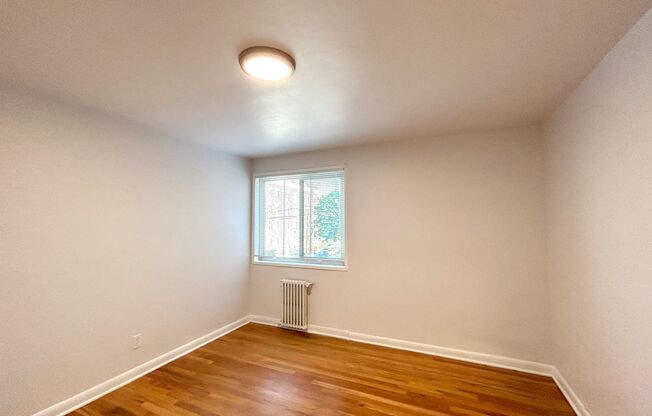 1 bed, 1 bath, 620 sqft, $1,795, Unit Hamrick 102