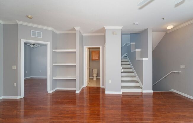 Nice 3/2.5 Townhouse with 2-Car Garage in Serenata of Metrowest (Gated)
