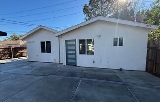 2 Bedroom/ 1 Bathroom In Pasadena