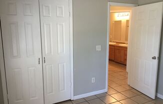 3 beds, 2 baths, $1,100