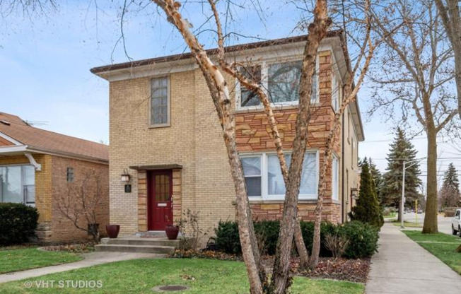 7441 W ISHAM