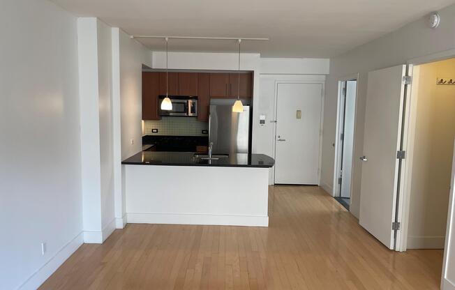 242 E 25 ST
