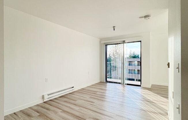 Studio, 1 bath, 480 sqft, $1,450, Unit 321