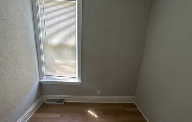 265 W 107 ST