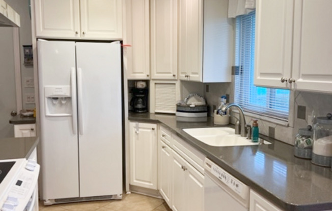 3 beds, 2 baths, $2,700